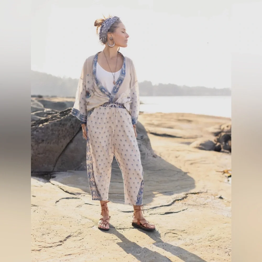 ⭐️Market of Stars⭐️ Head In The Clouds Artist Boho Comfy Cropped Pants